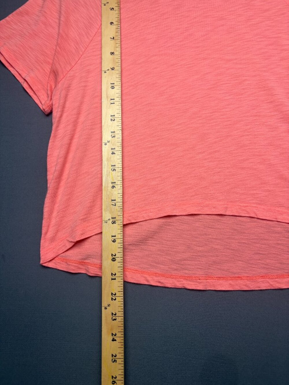 Beyond Yoga Size S High Low Cropped Tee Shirt Coral Pink Basic Top Cotton Modal - Picture 5 of 7